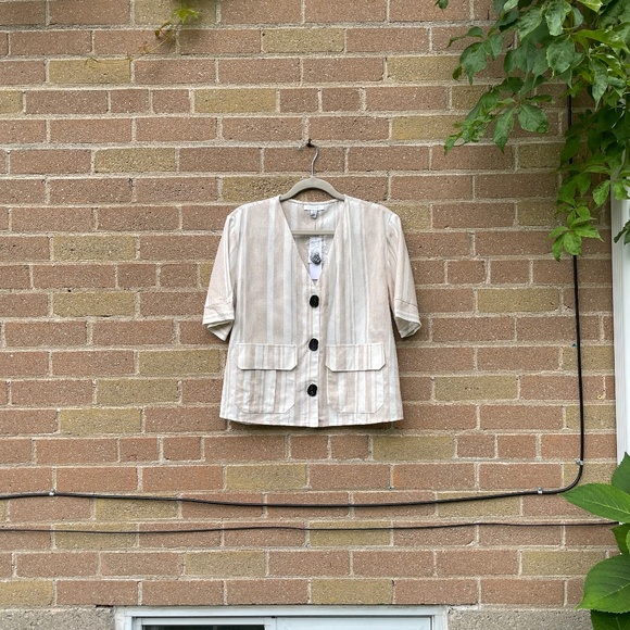 Top: Topshop Women's Boxy Pinstriped Button Down Vest - Picture 2 of 10